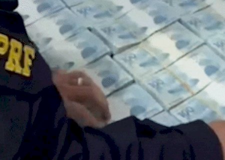 Meio milh&atilde;o em notas de R$ 100 &eacute; encontrado com motorista sem CNH