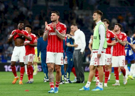 Cria do São Paulo e na luta pelo título no Forest, Morato conta vitórias e perrengues na Europa