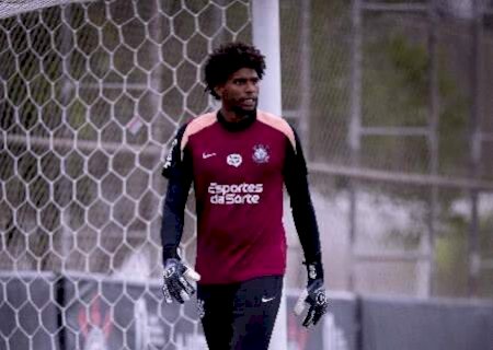 Corinthians e Vasco fecham rodada de torneios sul-americanos nesta noite