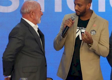 Lula pede mobilização a centrais sindicais para fim da escala 6x1