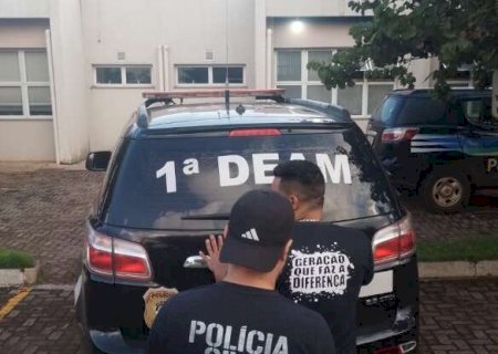 Em dia de feriado, dois s&atilde;o presos por estupro, amea&ccedil;as e persegui&ccedil;&atilde;o a ex