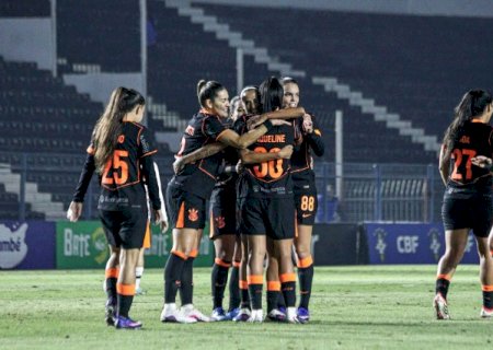 Corinthians vence cl&aacute;ssico e Palmeiras assume vice-lideran&ccedil;a no Feminino