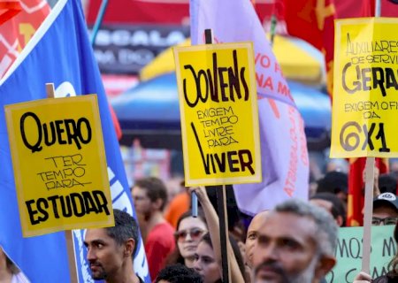 Acordo prevê regra de transição de 60 dias para fim da escala 6x1