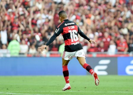 Análise: Flamengo encontra solução para desfalques em posicionamento de Samuel Lino