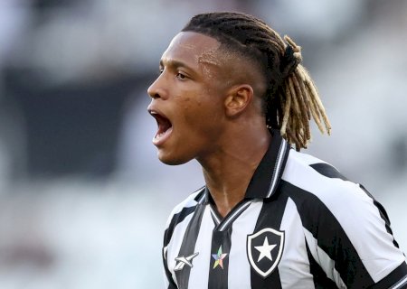 Com 12 jogos no Brasileiro, Danilo é cortado de jogo do Botafogo por "motivos pessoais"