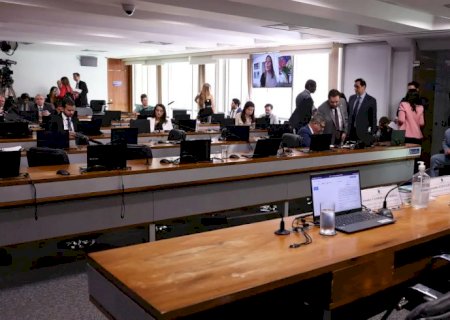 Pedido de vista adia votação de autonomia financeira do Banco Central