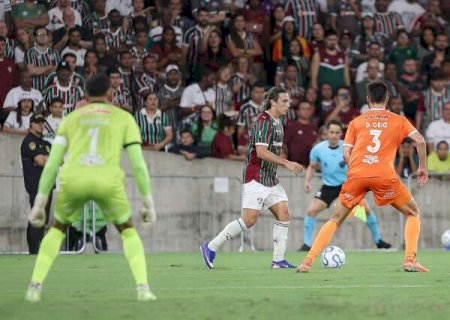 Fluminense vence no Maracan&atilde; e Corinthians perde para argentinos
