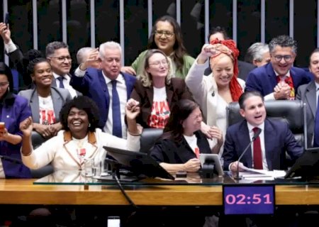 Câmara aprova, em dois turnos, PEC pelo fim da escala 6x1