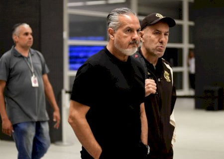 Diretoria e comissão técnica do Flamengo definem perfil de reforços para próxima janela