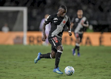 Análise: "acomodação" dificulta jogo fácil, mas Vasco roda o elenco e colhe frutos