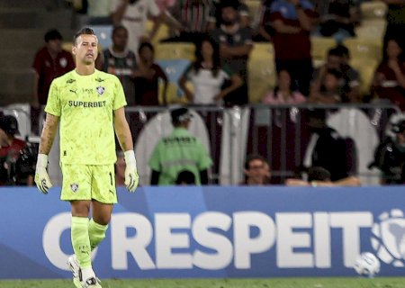 Fábio, do Fluminense, se isola como jogador com mais jogos na história da Libertadores