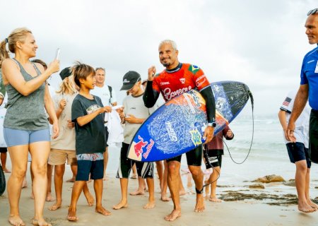 WSL: Italo Ferreira e Mateus Herdy vão às oitavas de final em Gold Coast