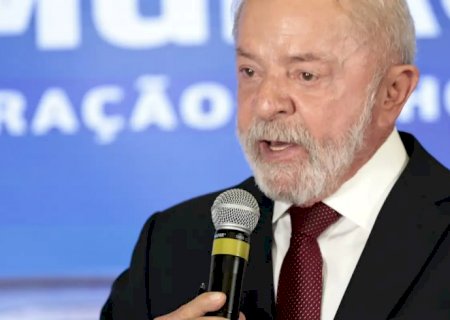 Lula inicia radioterapia após retirada de lesão no couro cabeludo