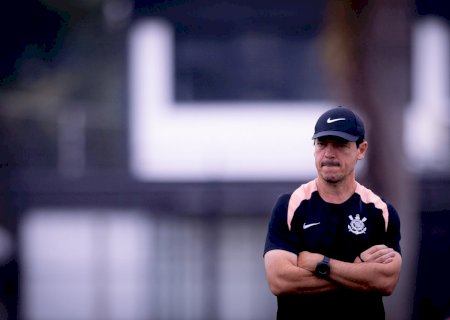 Escalação do Corinthians: Memphis é dúvida, e Diniz tem retorno na zaga para enfrentar o Atlético-MG