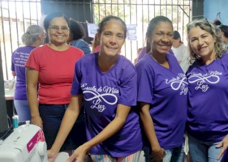 Mulheres costuram independ&ecirc;ncia e renda em projeto sustent&aacute;vel