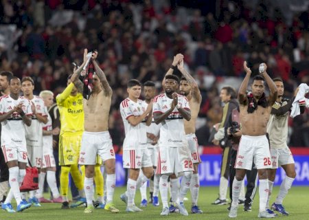Análise: Flamengo sobrevive a frango e meio remendado e mantém caça ao Palmeiras