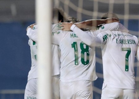 Análise: Palmeiras tem noite perfeita, carimba vaga com goleada e dá respiro aos titulares