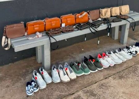 Mulher &eacute; presa ap&oacute;s furtar R$ 2 mil em bolsas e 11 pares de sapatos no shopping