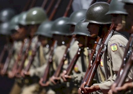 Exército mantém patrulha de fronteiras mesmo com bloqueio do orçamento