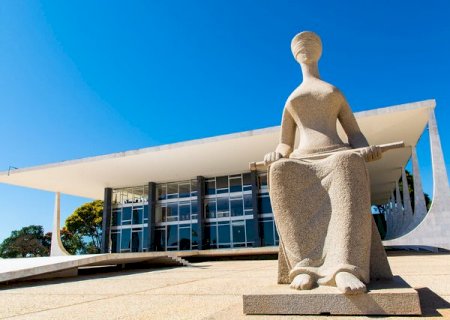 STF entra em recesso e adia julgamentos de grande repercuss&atilde;o