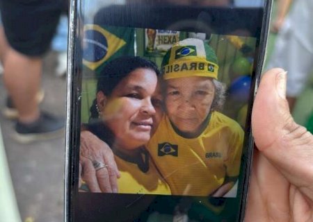Neta leva saudade da av&oacute; para torcer pelo Brasil na Cidade da Copa