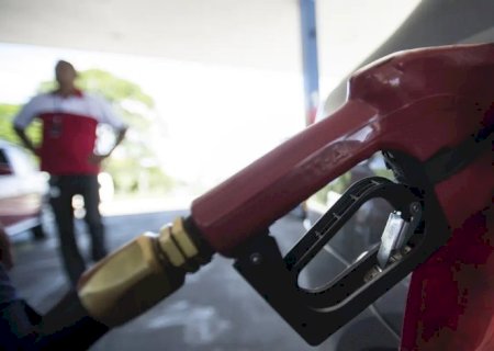 Governo inicia retirada gradual de subsídios aos combustíveis