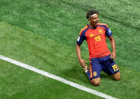 Lamine Yamal iguala feito de Pelé em Copas do Mundo; entenda