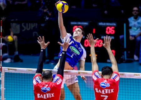 Oppenkoski pede dispensa dos treinos da seleção para a Liga das Nações (VNL)