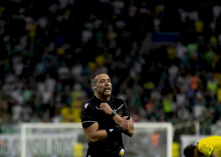 CBF afasta árbitro e VAR de Palmeiras x Chapecoense
