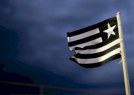 Conselheiros enviam ofício ao presidente do Botafogo e cobram transparência em venda da SAF