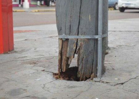 No velho Aero Rancho, com&eacute;rcio cresce at&eacute; onde poste de madeira ainda resiste