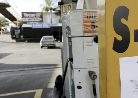 Petrobras ajusta preços do diesel para R$ 1,12