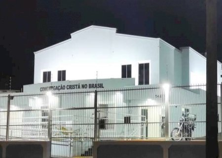 Homem em surto invade igreja e causa preju&iacute;zo de 22 mil reais em Campo Grande