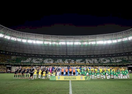 Brasil perde para EUA em Fortaleza e tem s&eacute;rie de vit&oacute;rias interrompida