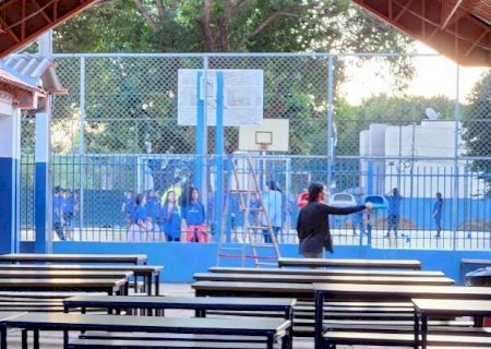 Suspeita de vazamento de g&aacute;s causa susto e mobiliza bombeiros em escola