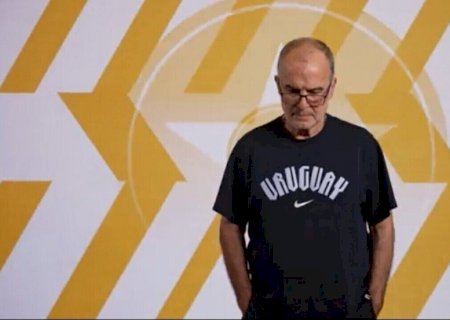 Bielsa explica lesão de Arrascaeta e diz que tudo foi feito em consenso com o Flamengo