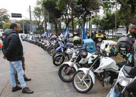 Governo prepara linha de crédito para motociclistas de aplicativos