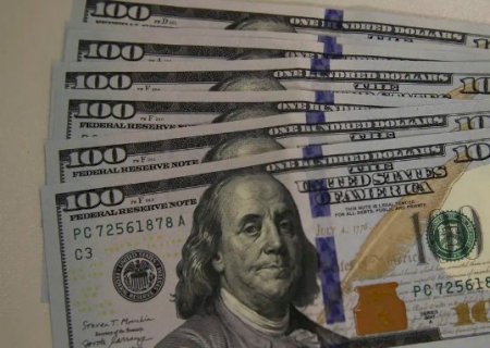 D&oacute;lar &agrave; vista cai a R$ 5,10 ap&oacute;s infla&ccedil;&atilde;o abaixo do esperado