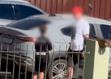 V&iacute;deo flagra homem dando tapa na cabe&ccedil;a do filho em frente ao Parque das Na&ccedil;&otilde;es
