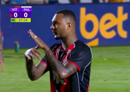 Vitória critica declaração de Abel Ferreira sobre Luan Cândido e cita expulsões do treinador