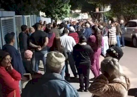 Temor de albergue em antiga incubadora leva moradores a protesto