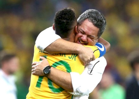 Técnico do ouro olímpico defende Neymar e compara com Messi, CR7 e Salah na Copa