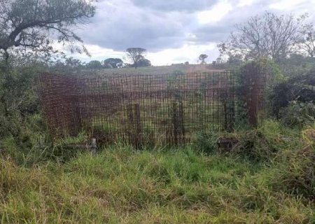 Enquanto ponte de concreto &eacute; &ldquo;esqueleto&rdquo;, alunos podem ficar sem ir &agrave; escola
