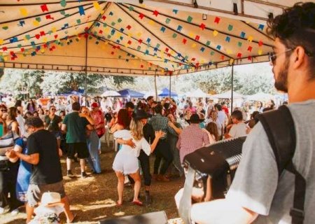 Feira Borogod&oacute; faz esquenta para Copa com arrai&aacute; e 300 expositores
