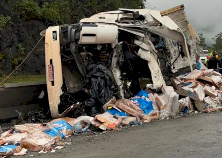 Campo-grandense morre em acidente com carreta na BR-277