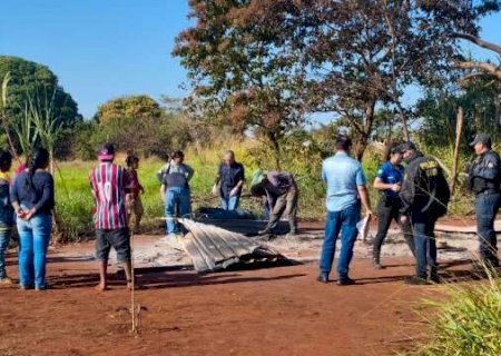 Jovem morre queimado em barraco e pol&iacute;cia investiga causa de inc&ecirc;ndio