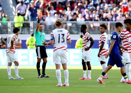 Seleção Copa: Rizek ironiza Trump por desconhecer suspensão por cartão vermelho: "Prazer, futebol"