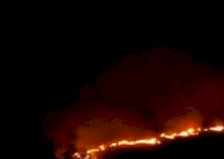 Fogo na BR-060 avan&ccedil;a sobre &aacute;rea do Ex&eacute;rcito e mobiliza 50 militares