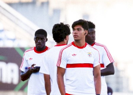 Olho nele! Brasileiro de 17 anos estreia no Benfica na vaga de campeão por Barcelona e França
