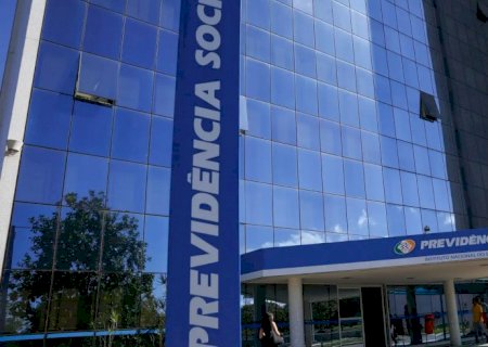 Fila do INSS cai ao menor nível em 21 meses, com 1,8 milhão de pedidos
